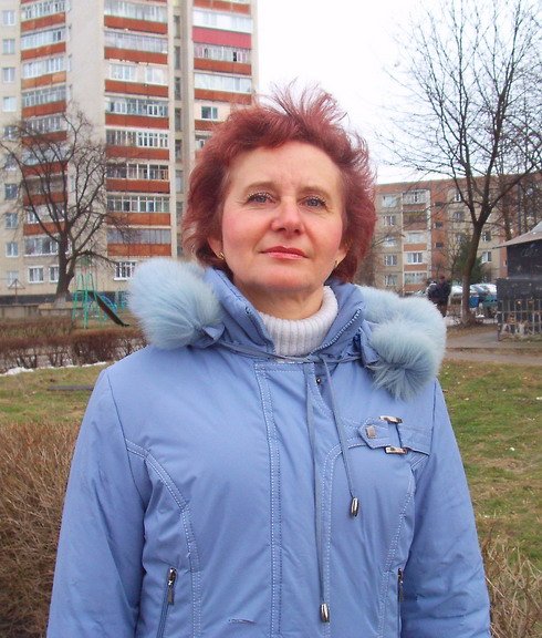 Закохана у красу місцевої природи