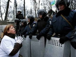 "Солдатской матерью" на Грушевского оказалась регионалка без сыновей