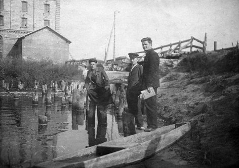 На рейках мирного життя