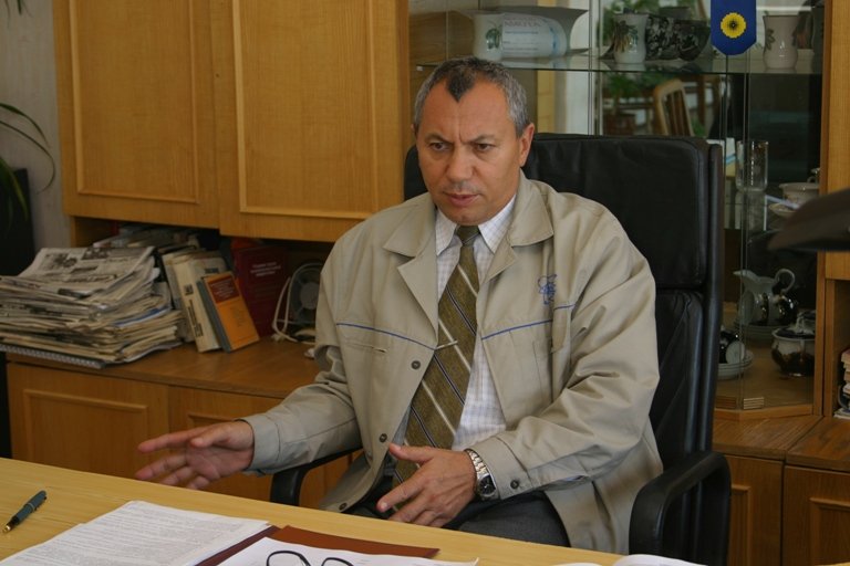 Де є будівництво, панує мир