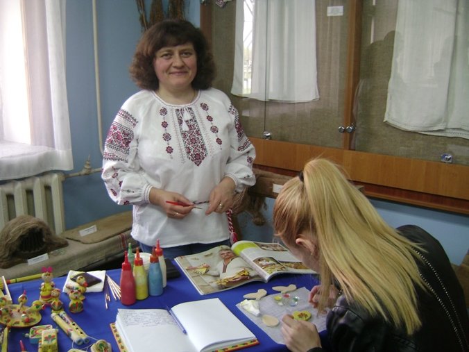 Яворівська  іграшка-забавка у нетішинському краєзнавчому музеї