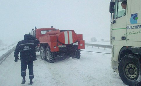 Ліквідовуються наслідки несприятливих погодних умов