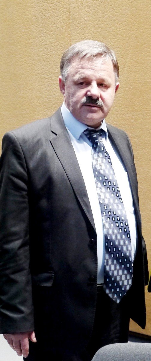 Першому заступнику голови Комітету з питань паливно-енергетичного комплексу,  ядерної політики та ядерної безпеки Домбровському О.Г.