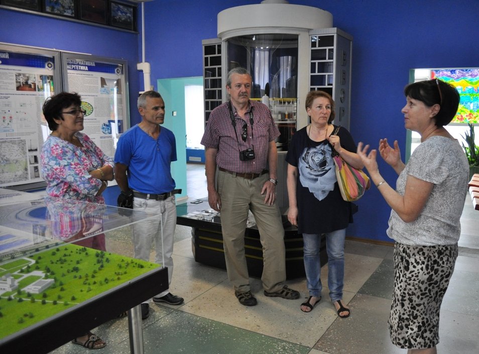 Подивлюсь я на небо  й Петренка згадаю