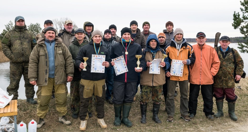 РИБАЛКИ-МОЛОДЦI ЛОВИЛИ ОКУНЦI