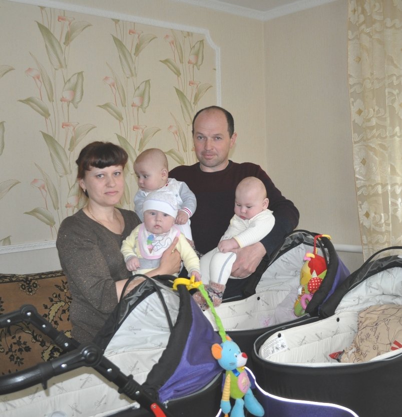 Потрiйна радiсть