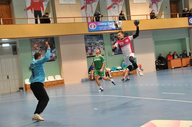 Тримаємося в п’ятiрцi