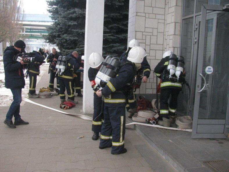 Ліквідовували умовну пожежу на адміністративно-побутовому корпусі