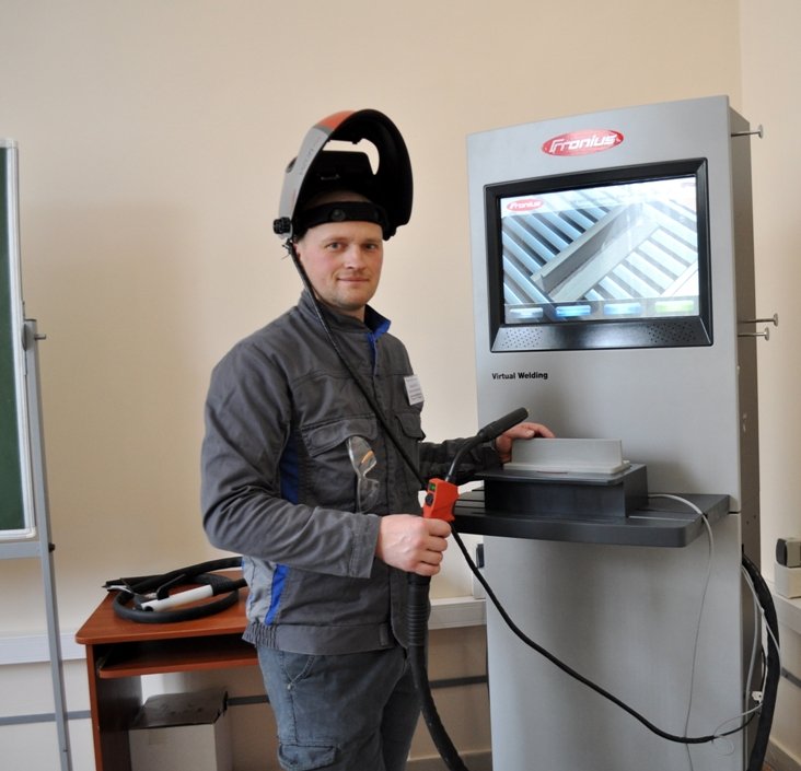 У Нетішинському профе­сійному ліцеї в урочистій обстановці було відкрито «Навчально-практичний центр зварювання»