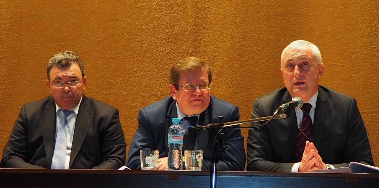 Робота задовiльна, проблеми залишаються i потребують вирiшення