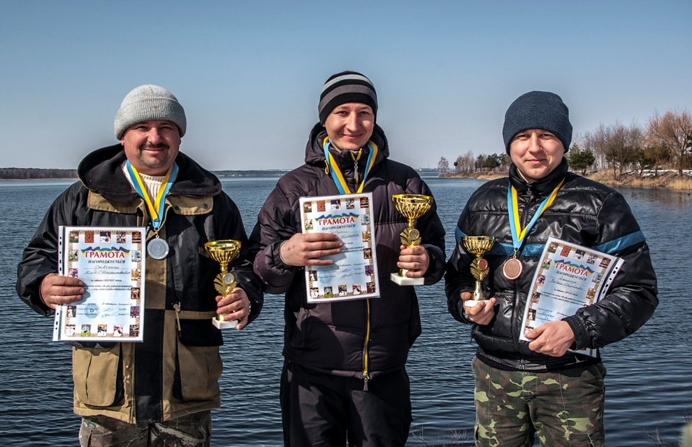 Справжніми рибалками стають тільки наполегливі