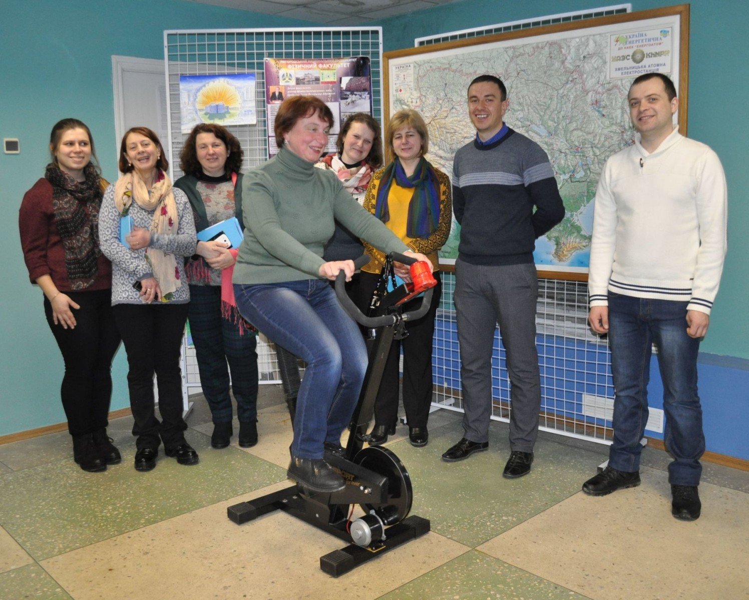 НАВiТЬ ФiЗИКiВ В НАС МОЖУТЬ ЗДИВУВАТИ