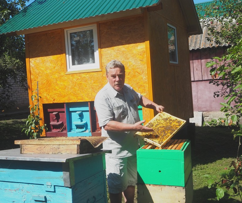 У дружбi iз бджолами