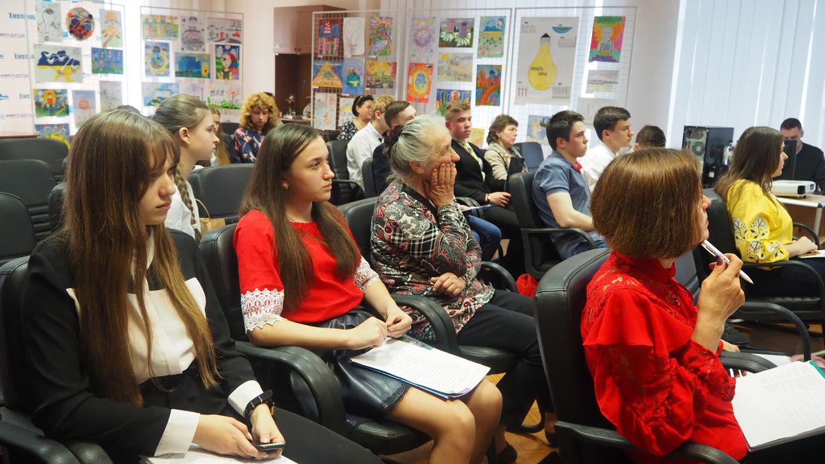 Учні зі Славути, Берездова та Судилкова захищатимуть реферати про атомну енергетику на Всеукраїнському конкурсі