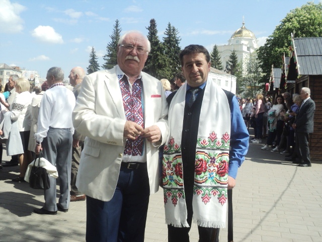 Минулої неділі на Театральному майдані міста Луцька відбувся X Всеукраїнський фестиваль “Вишиті обереги єднання”