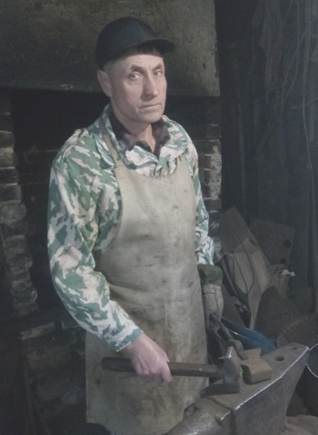 Підтримав ковальські традиції