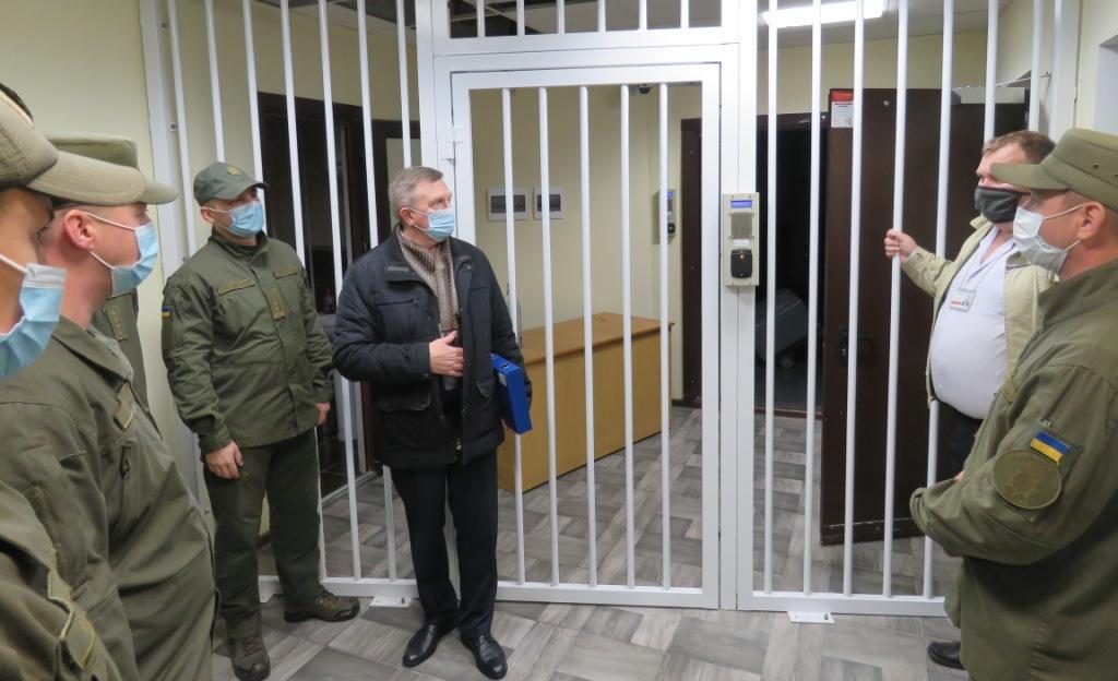 Навчання з фізичного захисту для покращення ефективності взаємодії