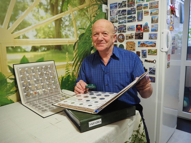 Різдвяні традиції у засобах грошового обігу