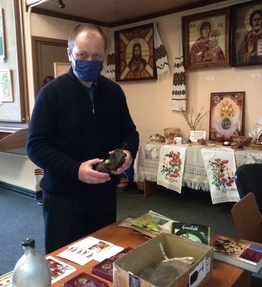 На основi свiдчень, експонатiв…