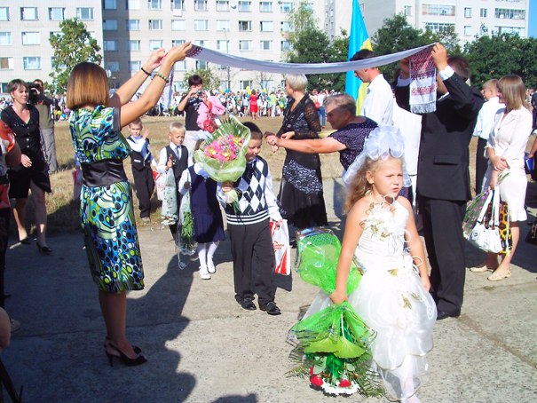Сорок лiт позаду, попереду новi здобутки