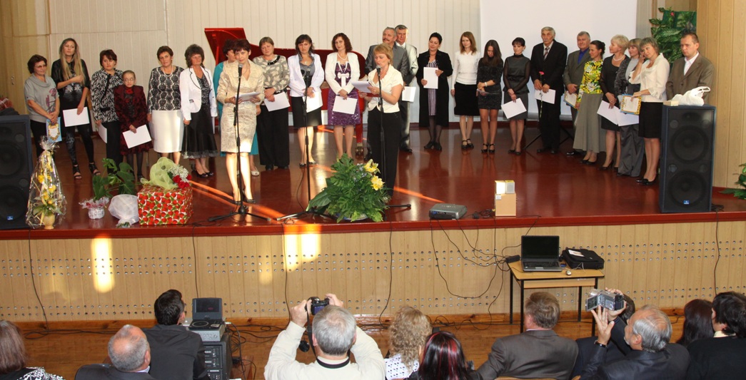 Екскурсiя тривалiстю у двадцять рокiв