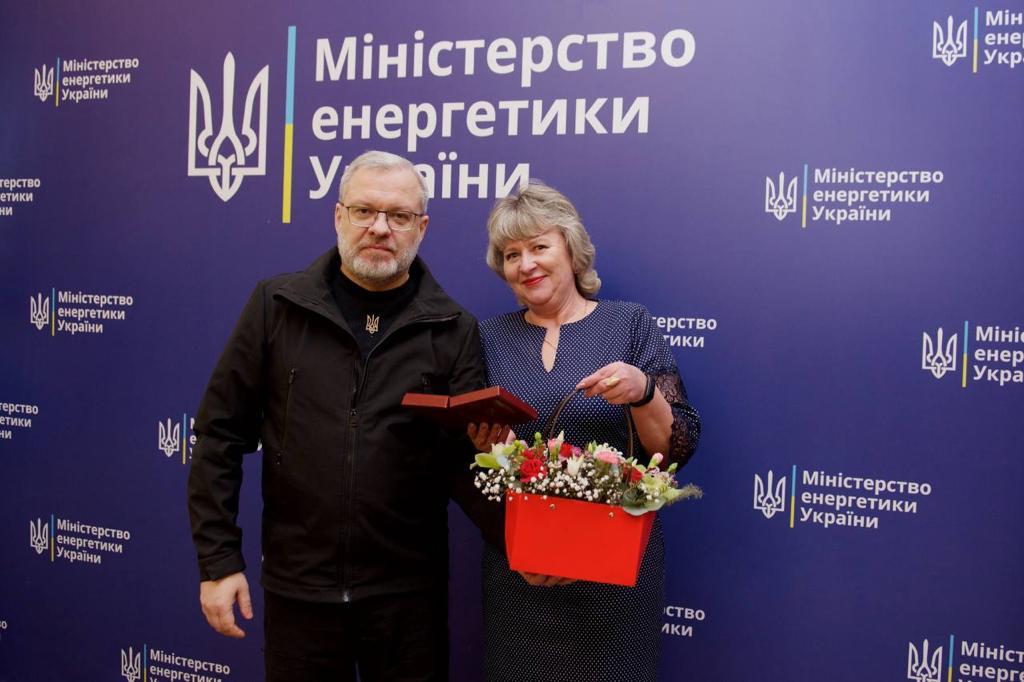 З жіночими перемогами на виробничому фронті