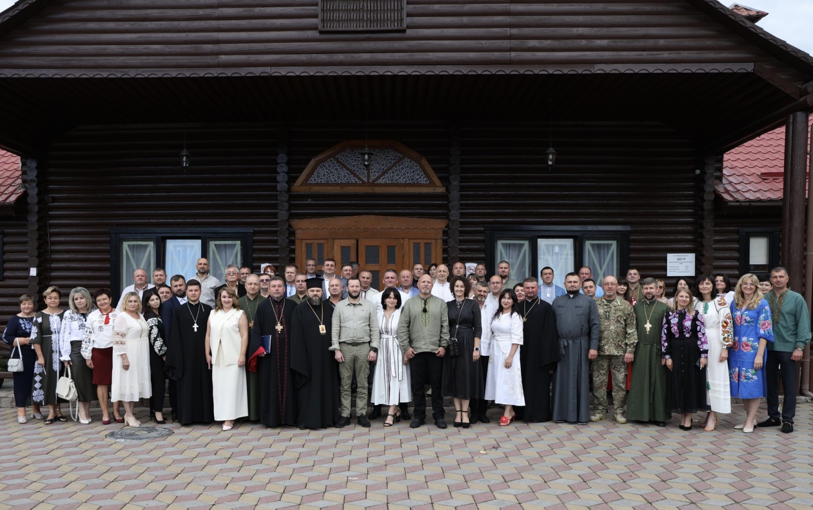 МОЛИТВА ЗА УКРАЇНУ: МОЛИМОСЯ, ЄДНАЄМОСЯ, ПАМ’ЯТАЄМО…