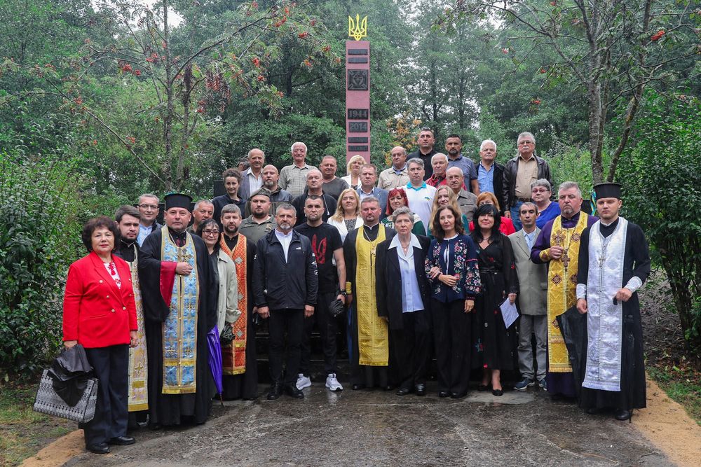 Пам’ять викарбувана у камені: у Стриганах зведено пантеон слави борців за Україну