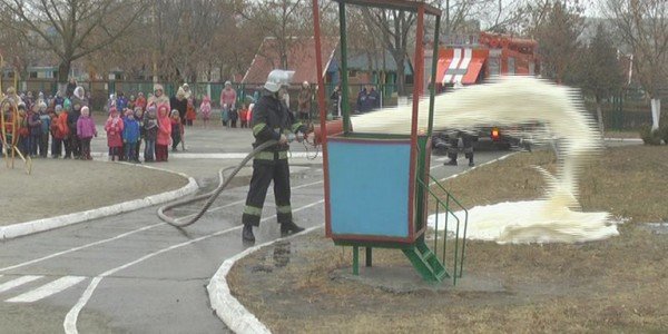 Пожежники у днз