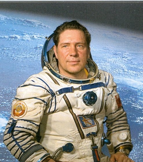 Космос нам близок