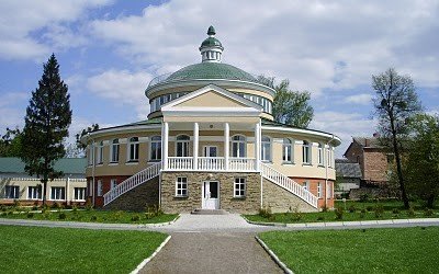 В Острозі відбувся круглий стіл «Політика пам’яті в Україні»