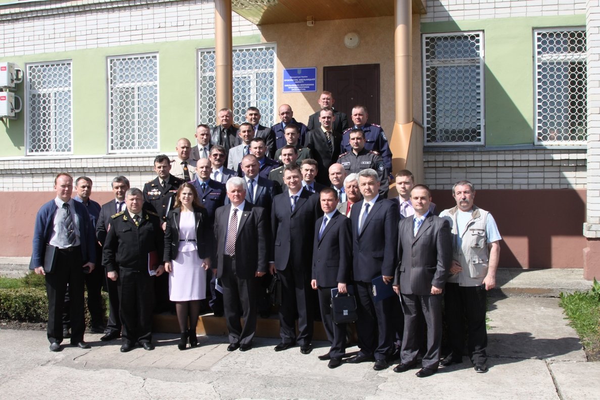 Умовним злочинцям протидiяли по-бойовому